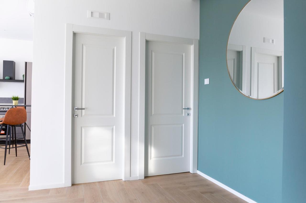 7Th Floor Apartment فوجيا المظهر الخارجي الصورة