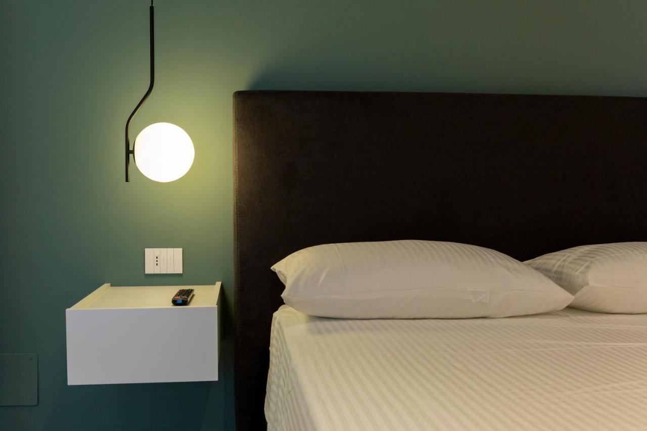 7Th Floor Apartment فوجيا المظهر الخارجي الصورة