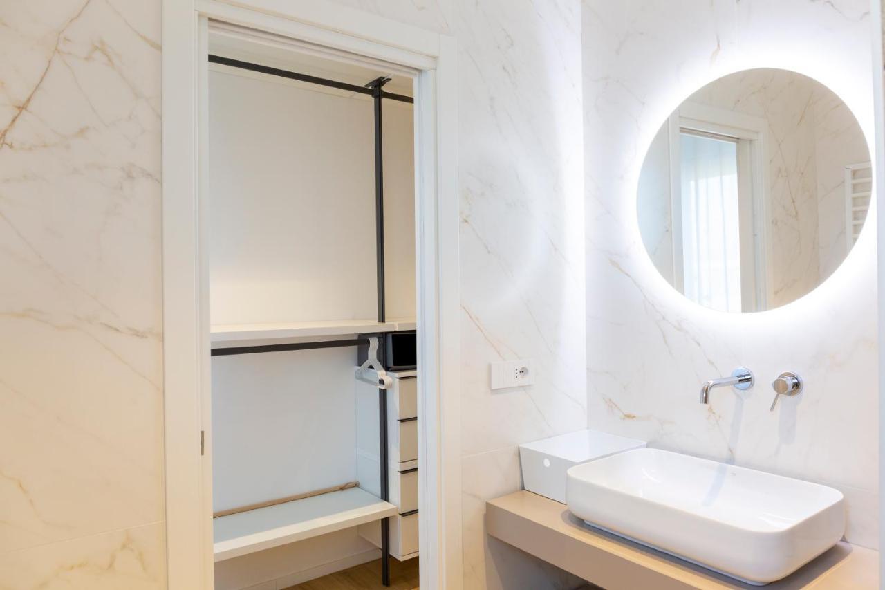 7Th Floor Apartment فوجيا المظهر الخارجي الصورة