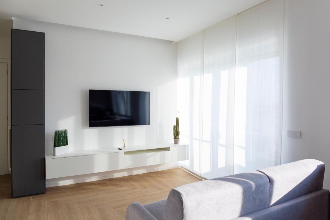 7Th Floor Apartment فوجيا المظهر الخارجي الصورة