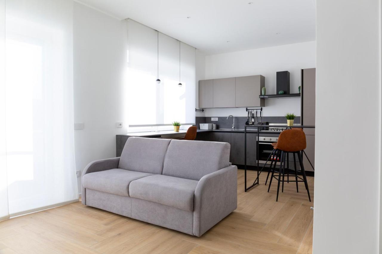 7Th Floor Apartment فوجيا المظهر الخارجي الصورة