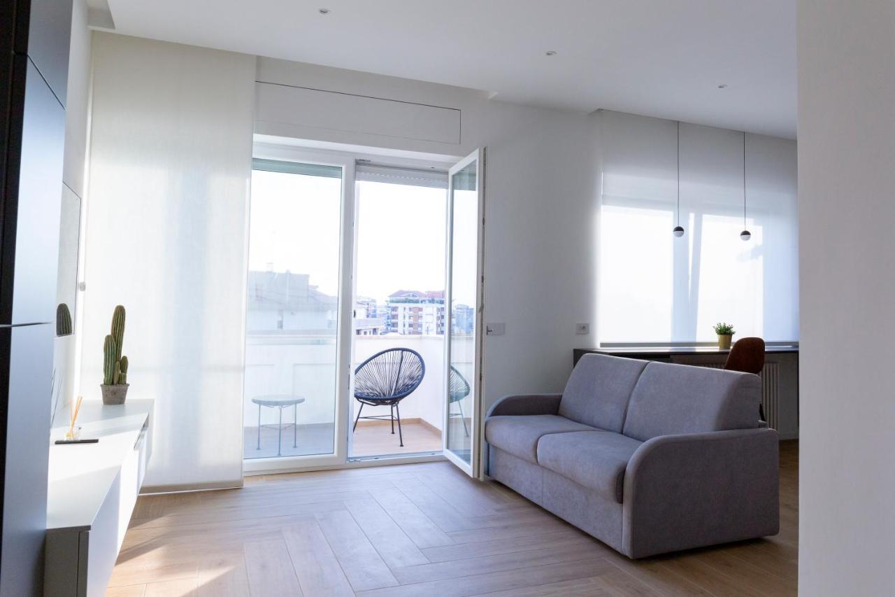 7Th Floor Apartment فوجيا المظهر الخارجي الصورة