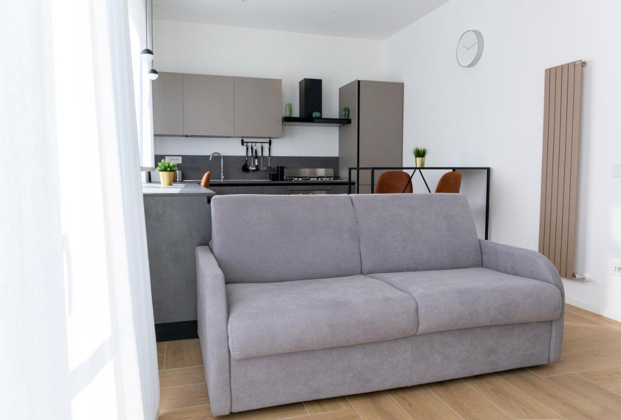 7Th Floor Apartment فوجيا المظهر الخارجي الصورة