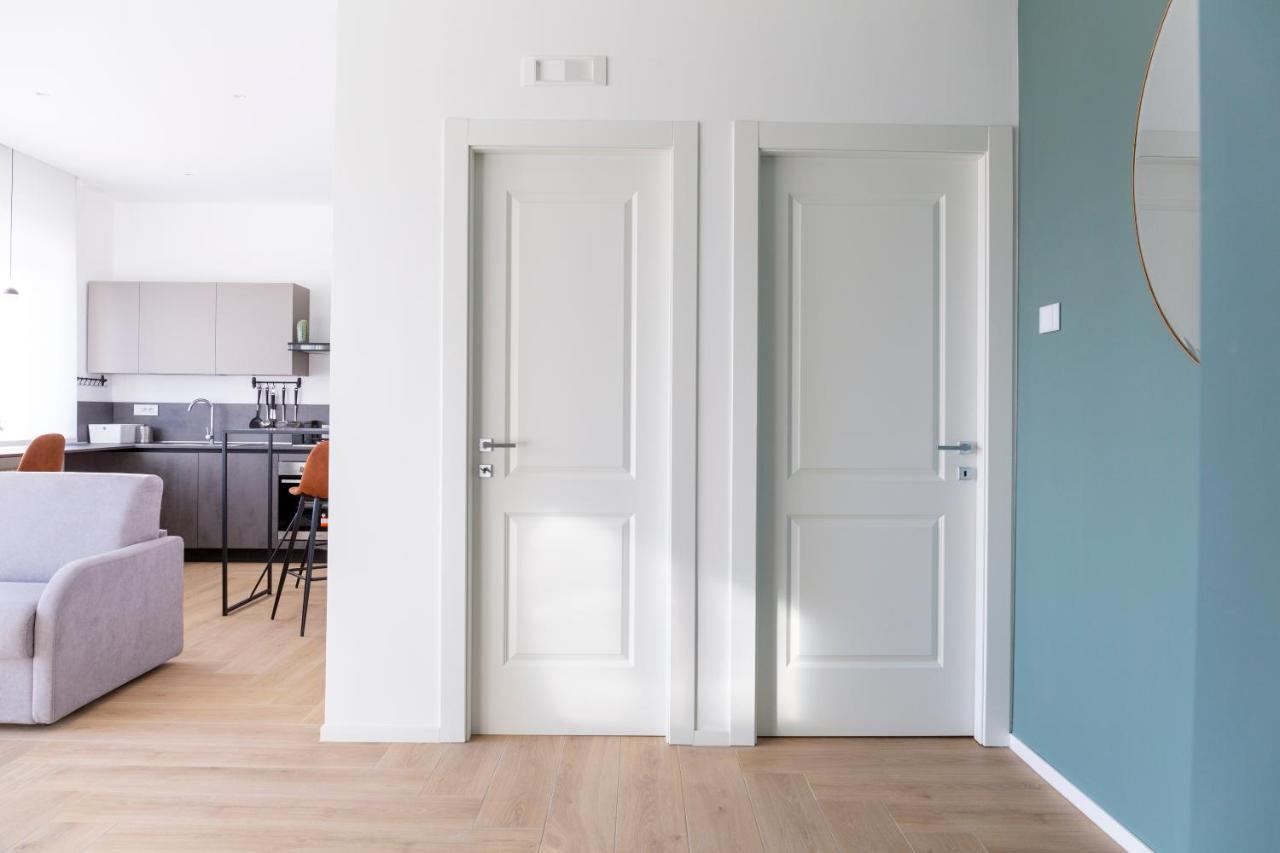 7Th Floor Apartment فوجيا المظهر الخارجي الصورة